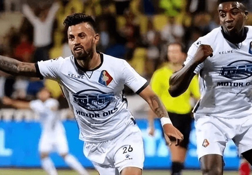 海牛在攻防 海牛在攻防