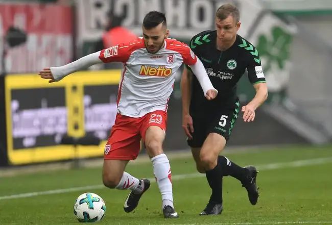 德泽尔比与 德泽尔比与